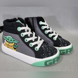 Star Wars the Mandalorian Baby Yoda Toddler Boys Size 11 Casual Sneakers